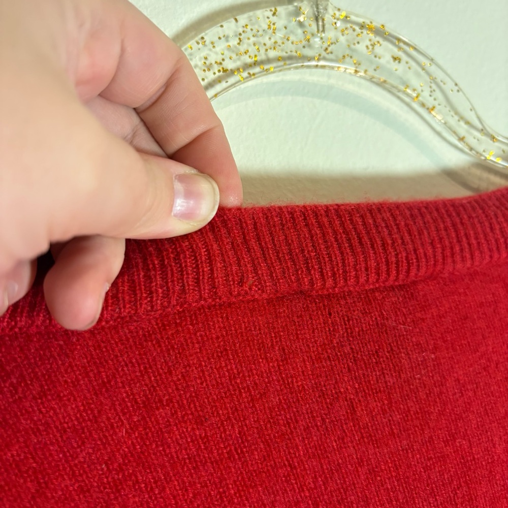 G. Label by Goop GWYN Red Cashmere The Boyfriend V-Neck Sweater XS - Picture 9 of 9